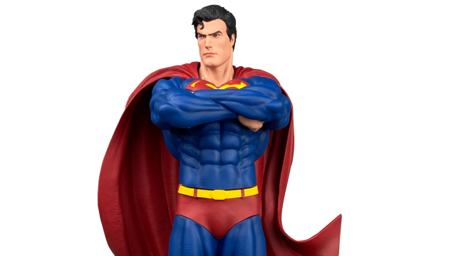 Exclusivo: primer vistazo al diorama de PVC ascendente Diamond Select de Superman