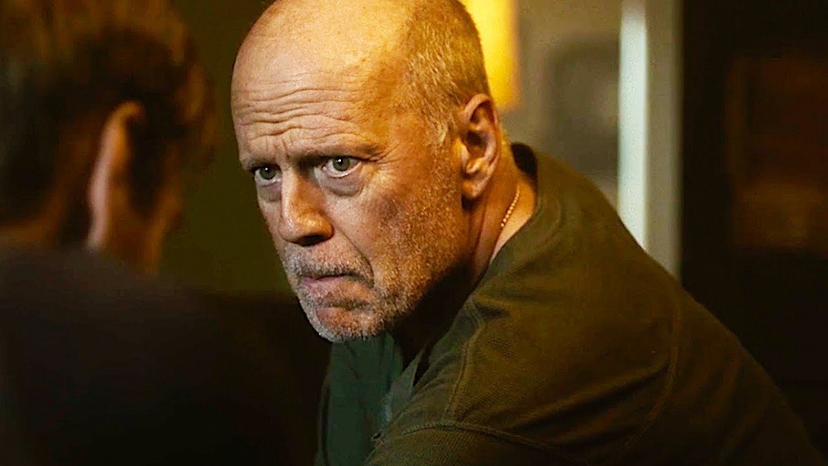 Bruce Willis firma tres más en Emmett / Furla Films
