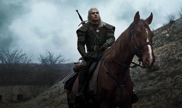 The-Witcher-Henry-Cavill-600x450-600x356 