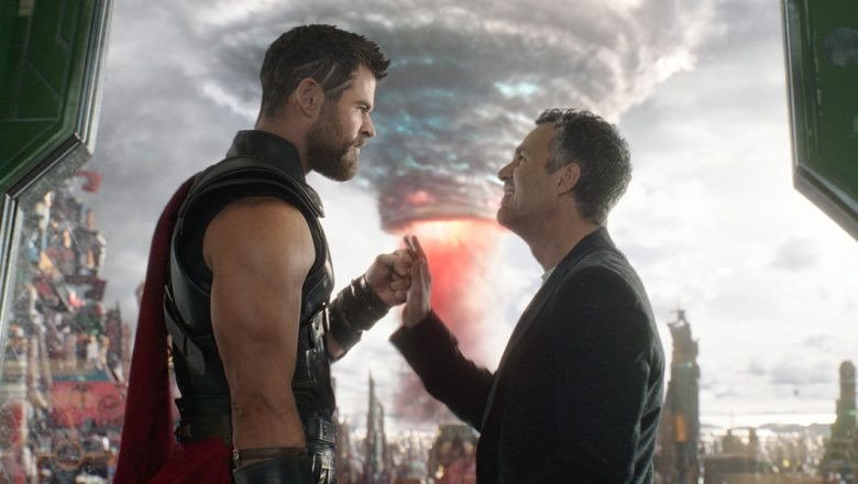 Mark Ruffalo dice que él y Chris Hemsworth improvisaron gran parte de Thor: Ragnarok