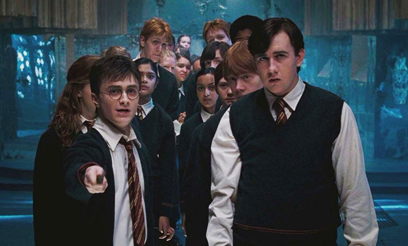 La estrella de Harry Potter, Matthew Lewis, cree que los libros habrían "servido realmente bien como una serie de televisión"
