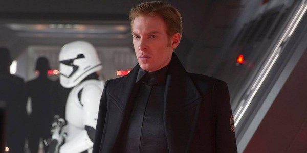Domhnall Gleeson revela su reacción inicial al leer el guión de Star Wars: The Rise of Skywalker
