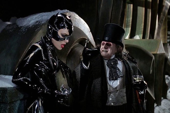 Según los informes, Batman presenta hasta seis villanos, incluidos The Penguin y Catwoman.