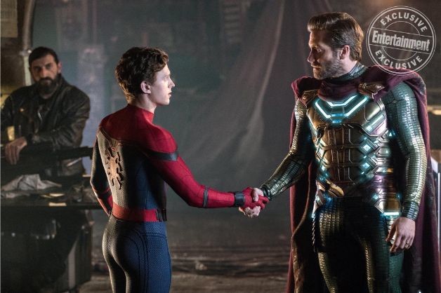Spidey se encuentra con Mysterio en Spider-Man: Far From Home image