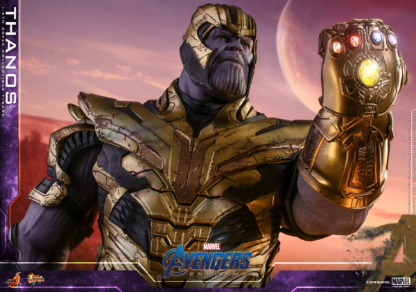 Hot-Toys-Avengers-4-Thanos-collectible-figure-7-600x422 