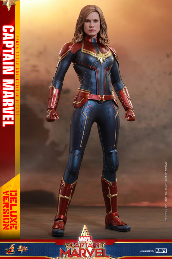 Hot-Toys-Captain-Marvel-Captain-Marvel-collectible-figure-Deluxe-4-600x900 