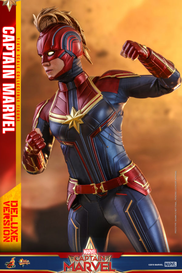 Hot-Toys-Captain-Marvel-Captain-Marvel-collectible-figure-Deluxe-9-600x900 