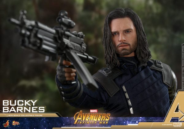 Hot-Toys-AIW-Bucky-Barnes-collectible-figure-8-600x422 
