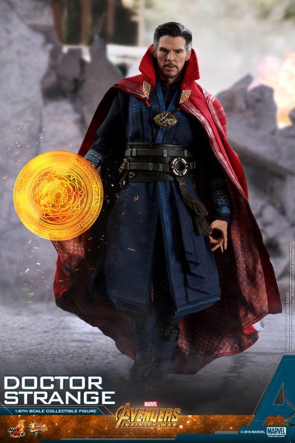 Hot-Toys-AIW-Doctor-Strange-collectible-figure-2-600x900 