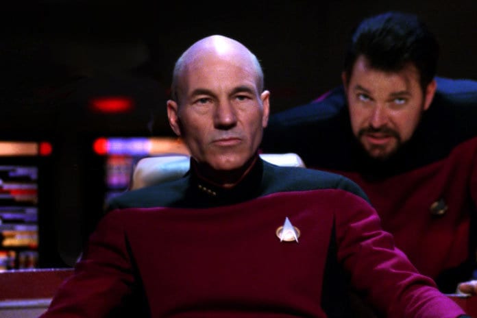 Alex Kurtzman, al tentar a Patrick Stewart de regreso a Star Trek, revela la segunda serie animada en proceso
