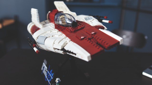 El último set de LEGO Ultimate Collector Series es un luchador de Star Wars A-Wing Fighter