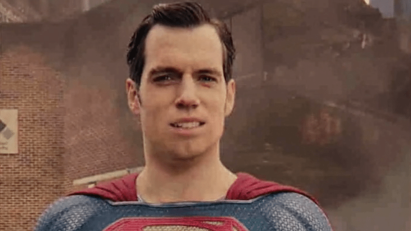 Henry Cavill en los reshoots de Justice League, Moustache-Gate y mantener a Superman fuera de la comercialización