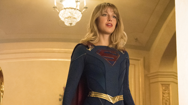 Kara obtiene una nueva apariencia en el trailer extendido de la temporada 5 de Supergirl