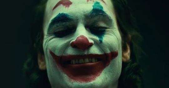 El ex jefe de DC dice que la película de Joker es "lo que DC debería haber estado haciendo desde Nolan", elimina Twitter después de la reacción de los fanáticos de Zack Snyder