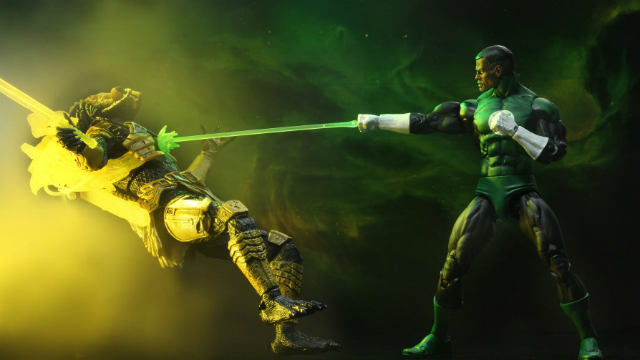 NECA ofrece una mejor visión del juego de figuras Predator vs. Green Lantern