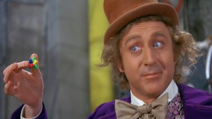 Ryan Gosling, Donald Glover y Ezra Miller supuestamente encabezan la lista de Willy Wonka