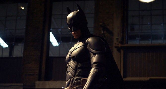 Warner Bros. emite un comunicado de prensa, la producción de 'The Dark Knight Rises' comienza oficialmente