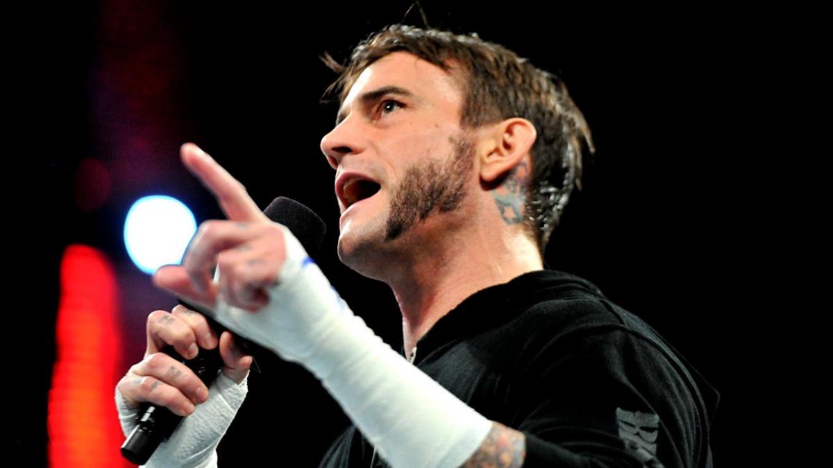 Resumen de las noticias de la lucha diaria: Rusev hace el desafío de Wrestlemania, la próxima pelea de UFC de CM Punk, el aumento de las calificaciones de Smackdown