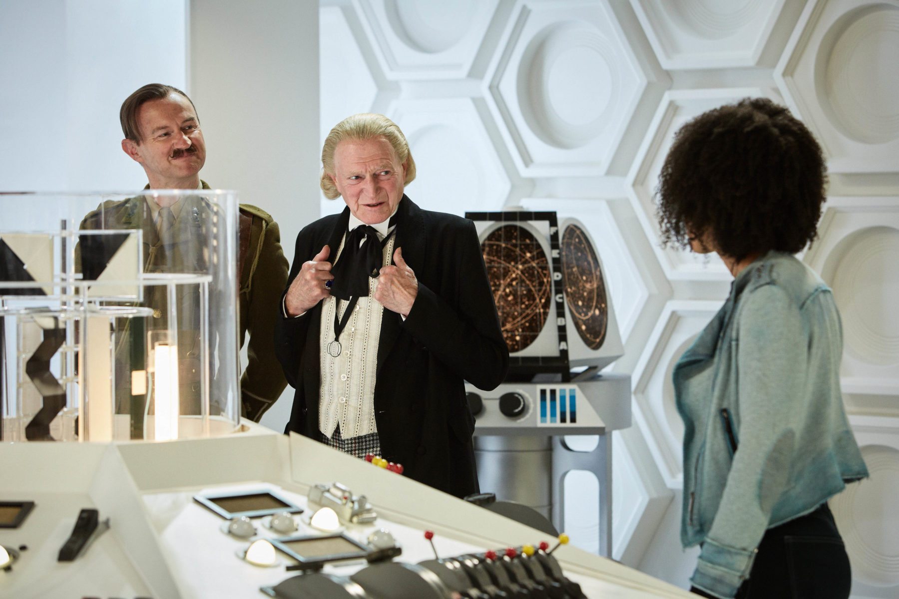 Imágenes promocionales del especial de Navidad de Doctor Who 'Twice Upon a Time'