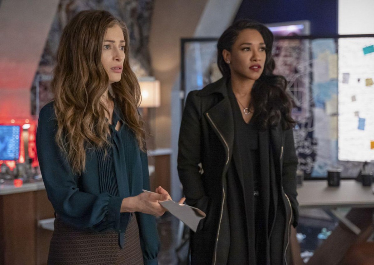 The Flash Season 6 Episode 12 Review - 'Una chica llamada Sue'