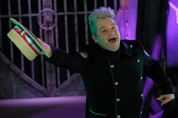 Patton-Oswalt-as-Max-in-MST3K-The-Gauntlet-_M13_03962-600x400 