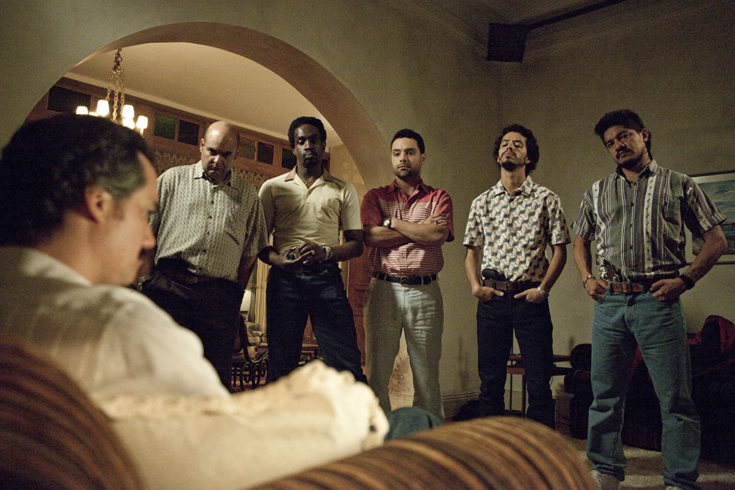 Wagner Moura, Julián Díaz, Diego Cataño, Andrés Felipe Torres, Federico Rivera y Leynar Gómez en Narcos (2015)