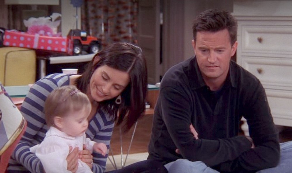 Amigos: la actriz que hizo a Baby Emma responde al chiste de Chandler sobre 2020