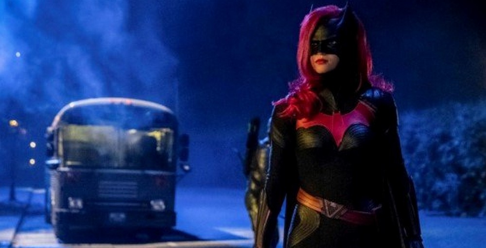 Batwoman - CW oficializa la temporada de la serie y lanza su primer teaser