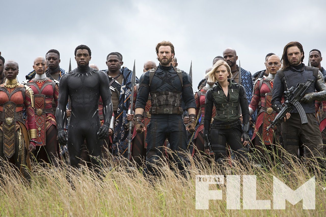 Capitán América, Bucky, Black Widow y Black Panther se preparan para la guerra en Avengers: Infinity War image