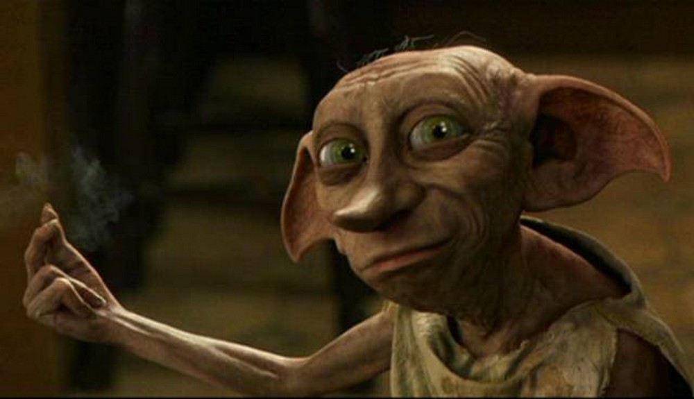 El video de seguridad captura a una supuesta criatura similar al Dobby de Harry Potter