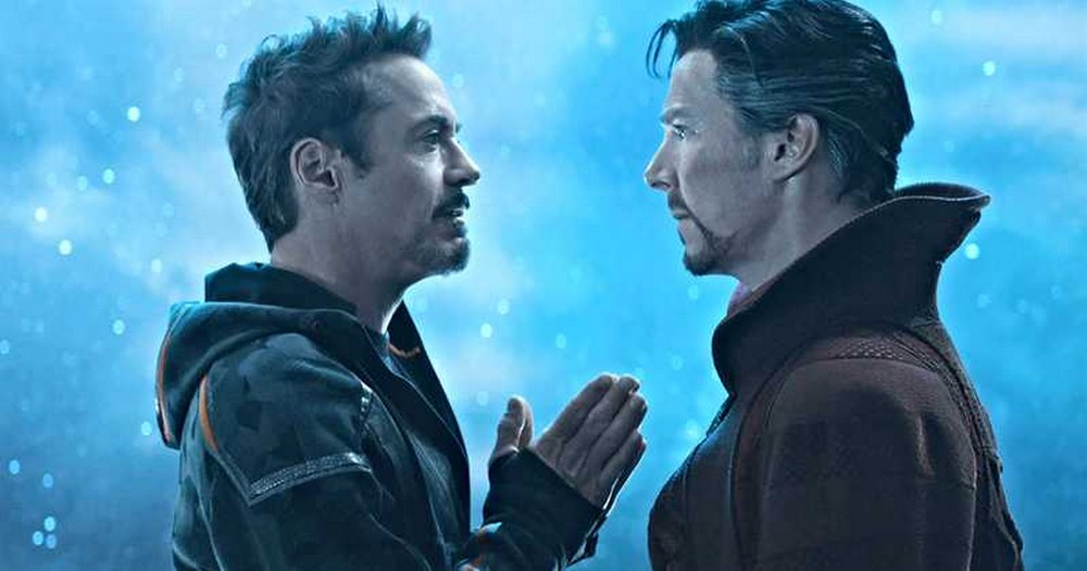 Infinity War - la foto muestra al Doctor Strange con la armadura de Iron Man