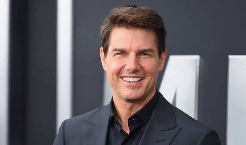 Tom Cruise aparece con la famosa actriz de serie y los tabloides ya hablan de citas