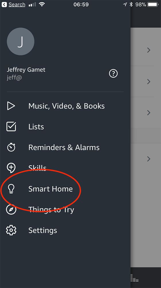 Opción Smart Home en la aplicación Alexa para configurar la transmisión de música en varias habitaciones