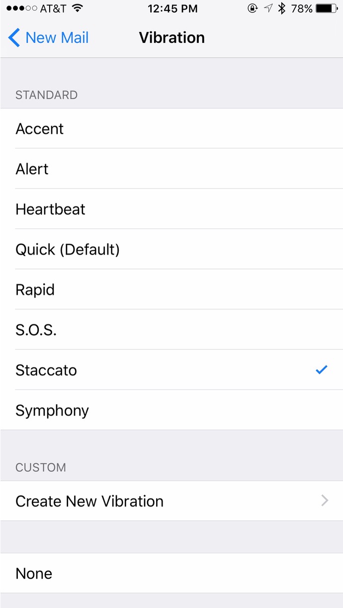 Elección de un estilo de vibración para los nuevos mensajes de Mail en Sound & Haptics en el iPhone