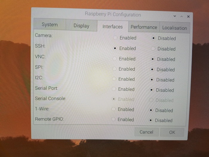 Si va a conectarse a su Raspberry Pi de forma remota, debe habilitar SSH.