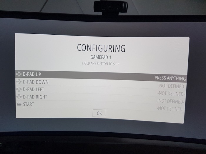 Siga las instrucciones de RetroPie en la pantalla para configurar su controlador de juego.