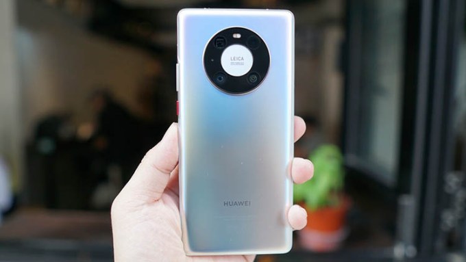 Vista de la cámara trasera del Huawei Mate 40 Pro