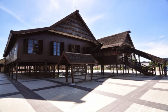 casa adar de sulawesi del sur: makassar suku