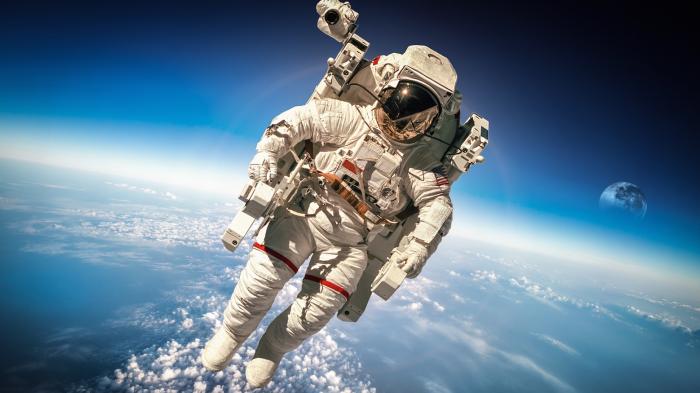 5 hábitos únicos realizados por astronautas en el espacio