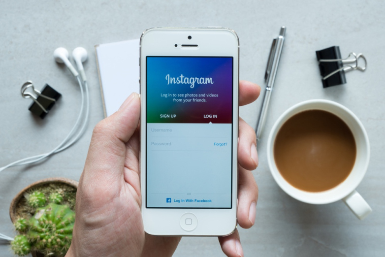 Aquí se explica cómo seguir y dejar de seguir hashtags de Instagram en iPhone