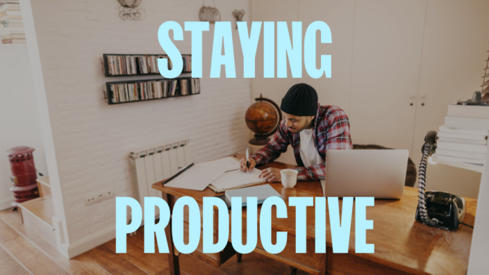 Cómo mantenerse productivo trabajando con personas en diferentes zonas horarias
