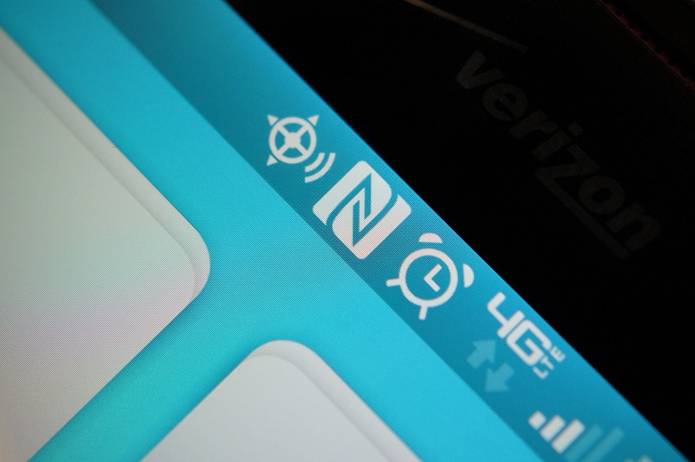 Cómo ocultar/eliminar el ícono NFC en la barra de notificaciones en Xperia Z5 y dispositivos similares
