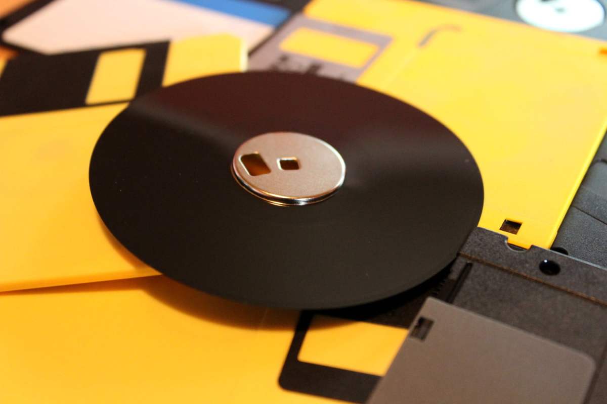 Comprender los disquetes y su historia, funciones y cómo funcionan los disquetes