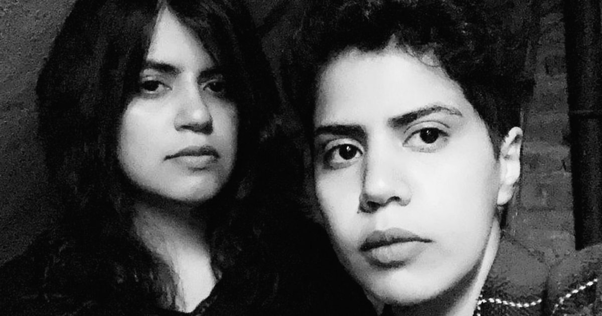 Dos hermanas sauditas que huyeron de su país suplican a Apple y Google que eliminen la aplicación de seguimiento