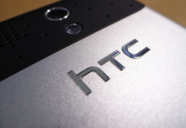El teléfono de cuatro núcleos HTC XT920e con pantalla de 1080p de 5 pulgadas pasa la certificación 3C