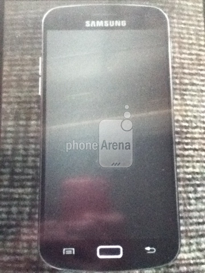Foto del prototipo del Galaxy S3 filtrada, se confirma que Samsung lo llamará Galaxy S3