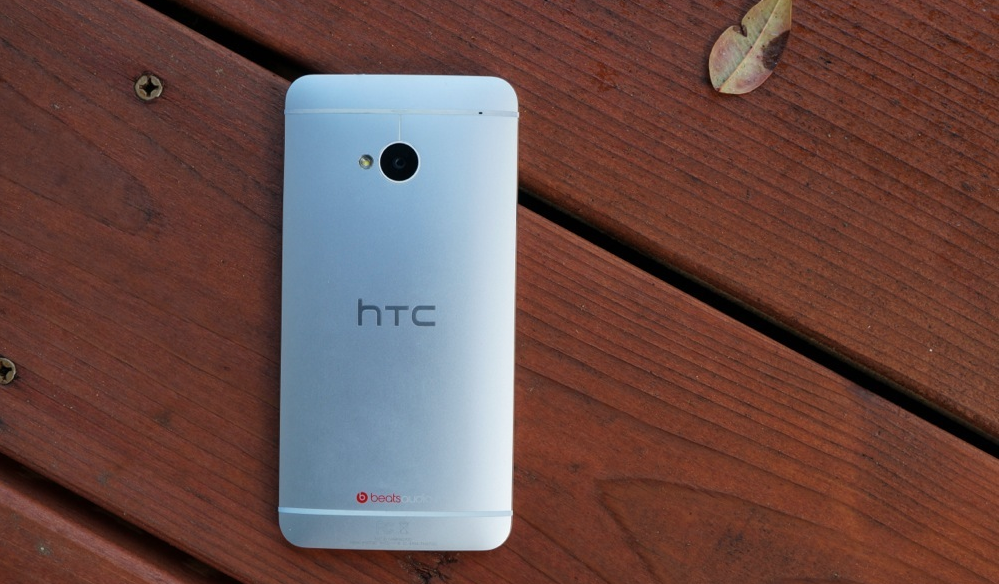 La actualización de HTC One M7 Marshmallow no llegará, pero CM13 sí
