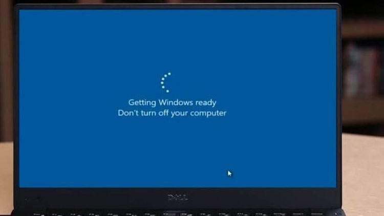 Microsoft comienza a dejar de lanzar actualizaciones para Windows, prepara algo grande