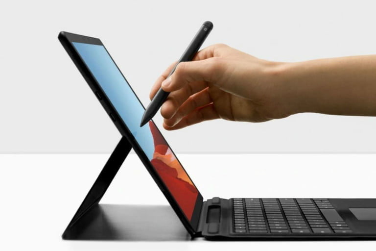 Microsoft continúa con el desarrollo del sucesor de Surface Pro X