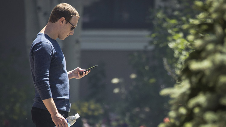 Número de teléfono de Mark Zuckerberg también es víctima de hackeo de Facebook